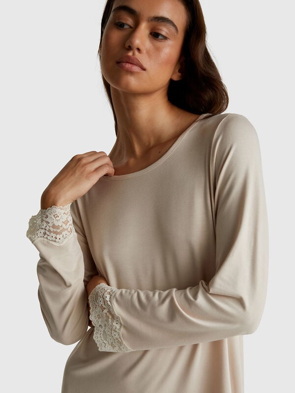 Chemise de nuit fluide avec dentelle Femme