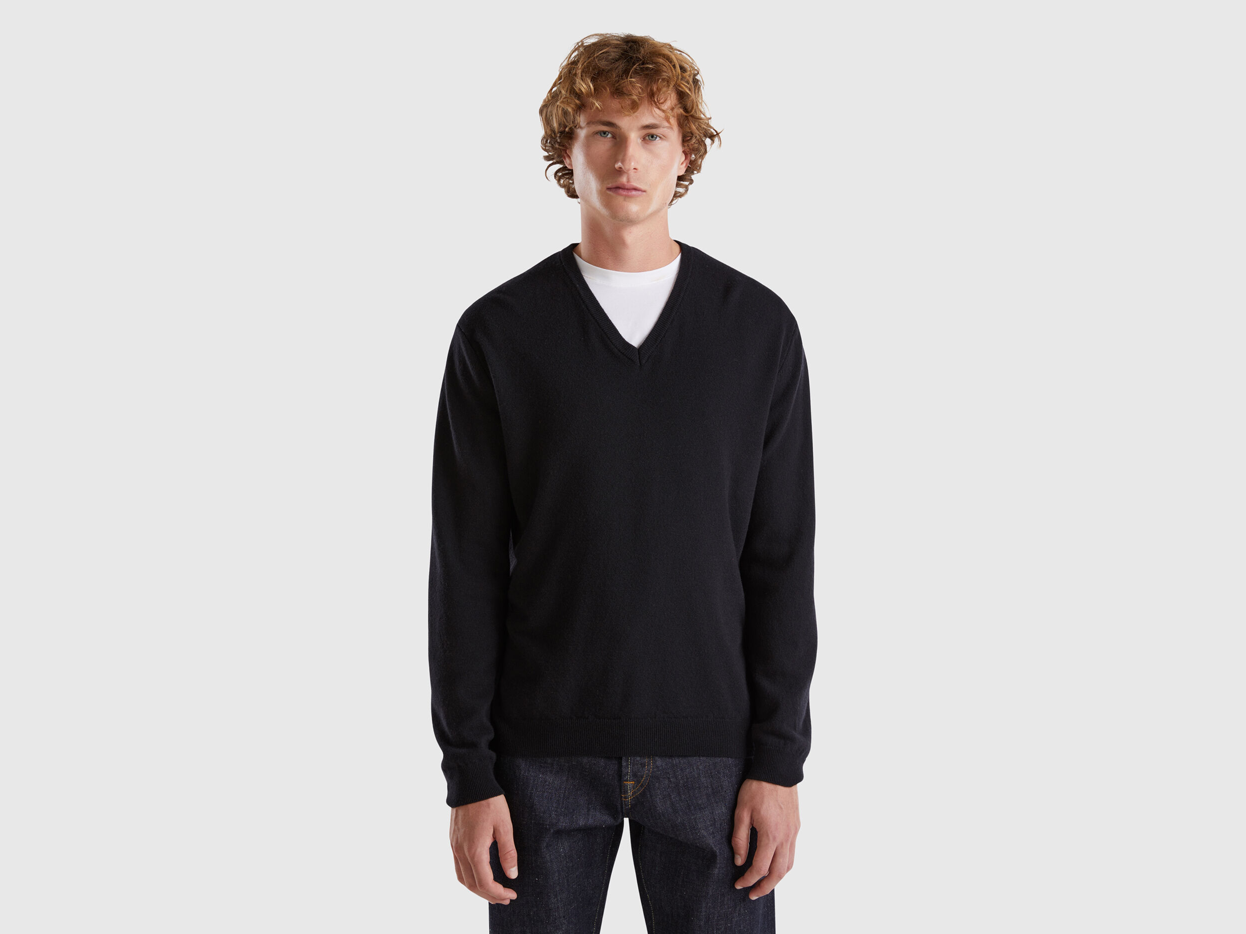 Pulls Col en V Homme Nouvelle Collection 2024 Benetton