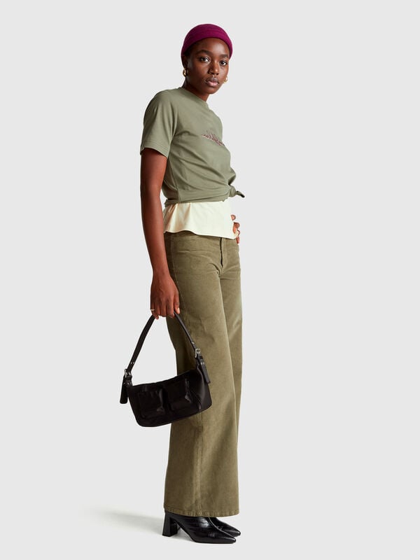 Pantalon coupe wide en velours Femme