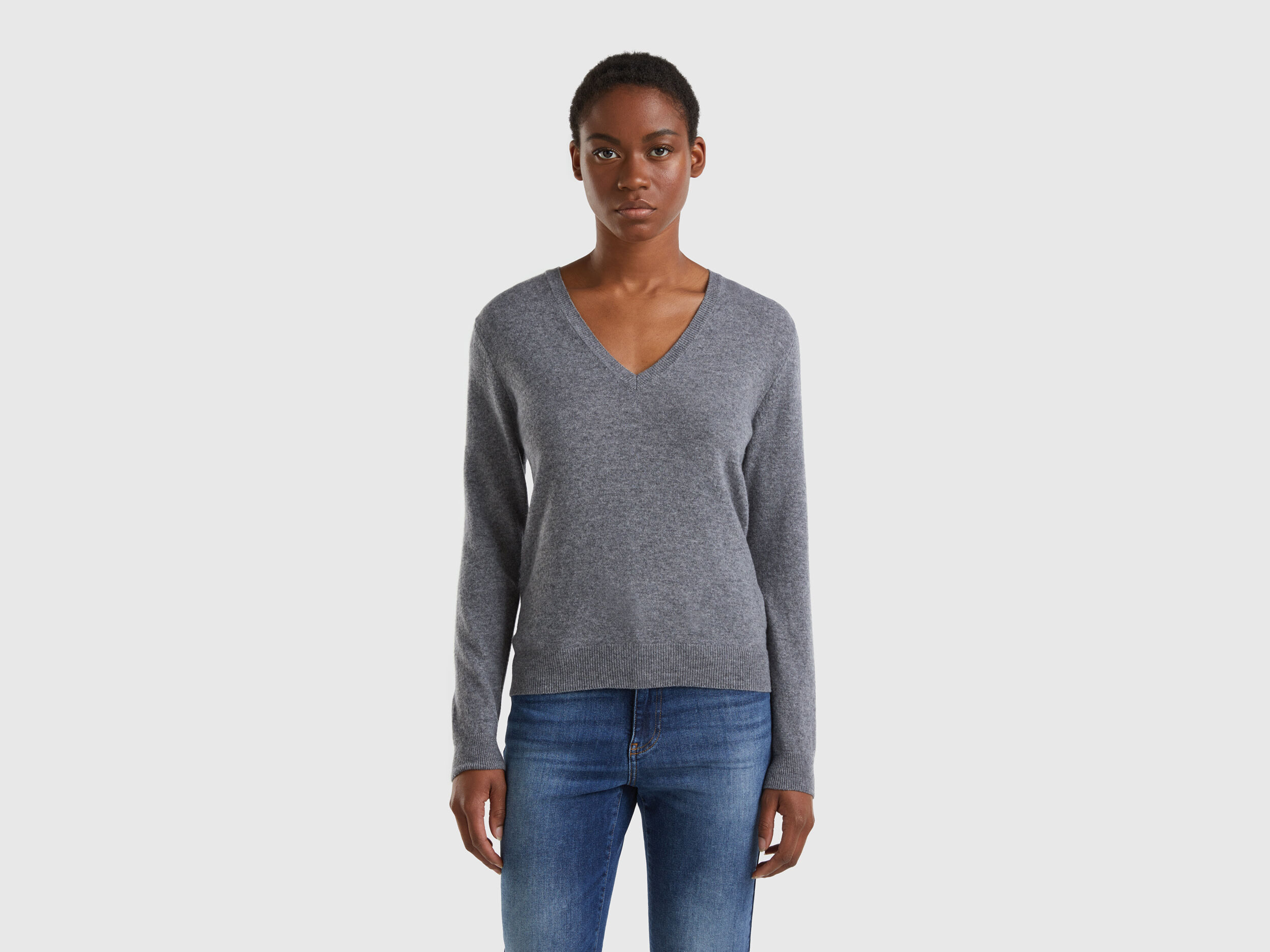 Pull gris sales femme col v