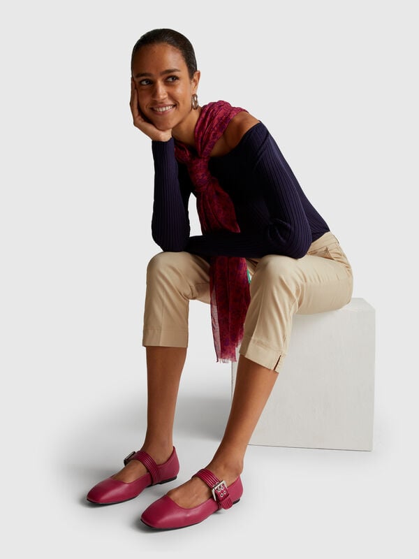 Pantalon chino court en coton extensible Femme