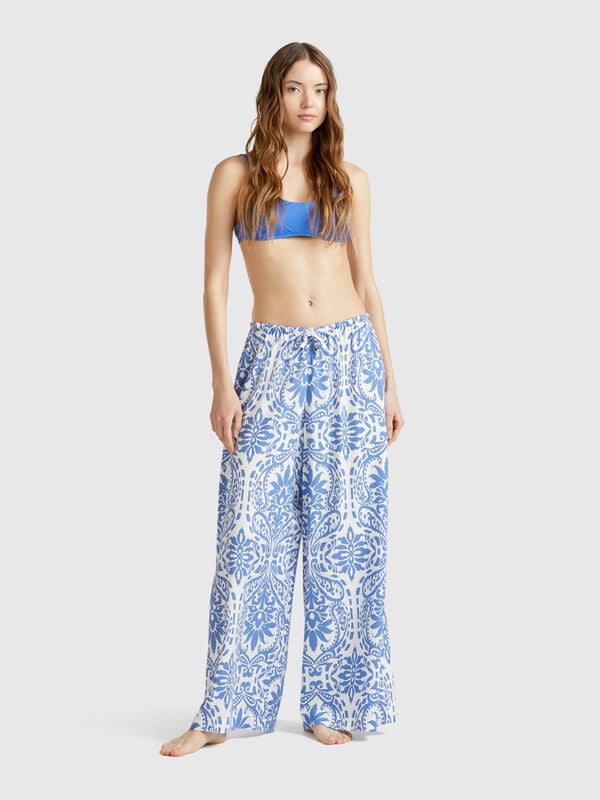 Pantalon avec imprimé à motifs Femme