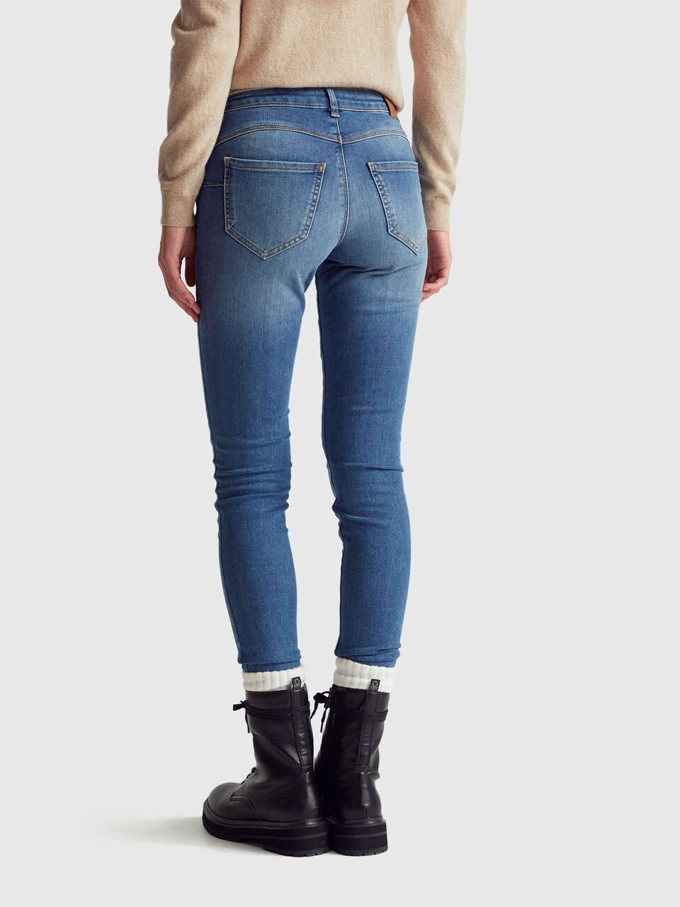 TROUSERS Femme image number null