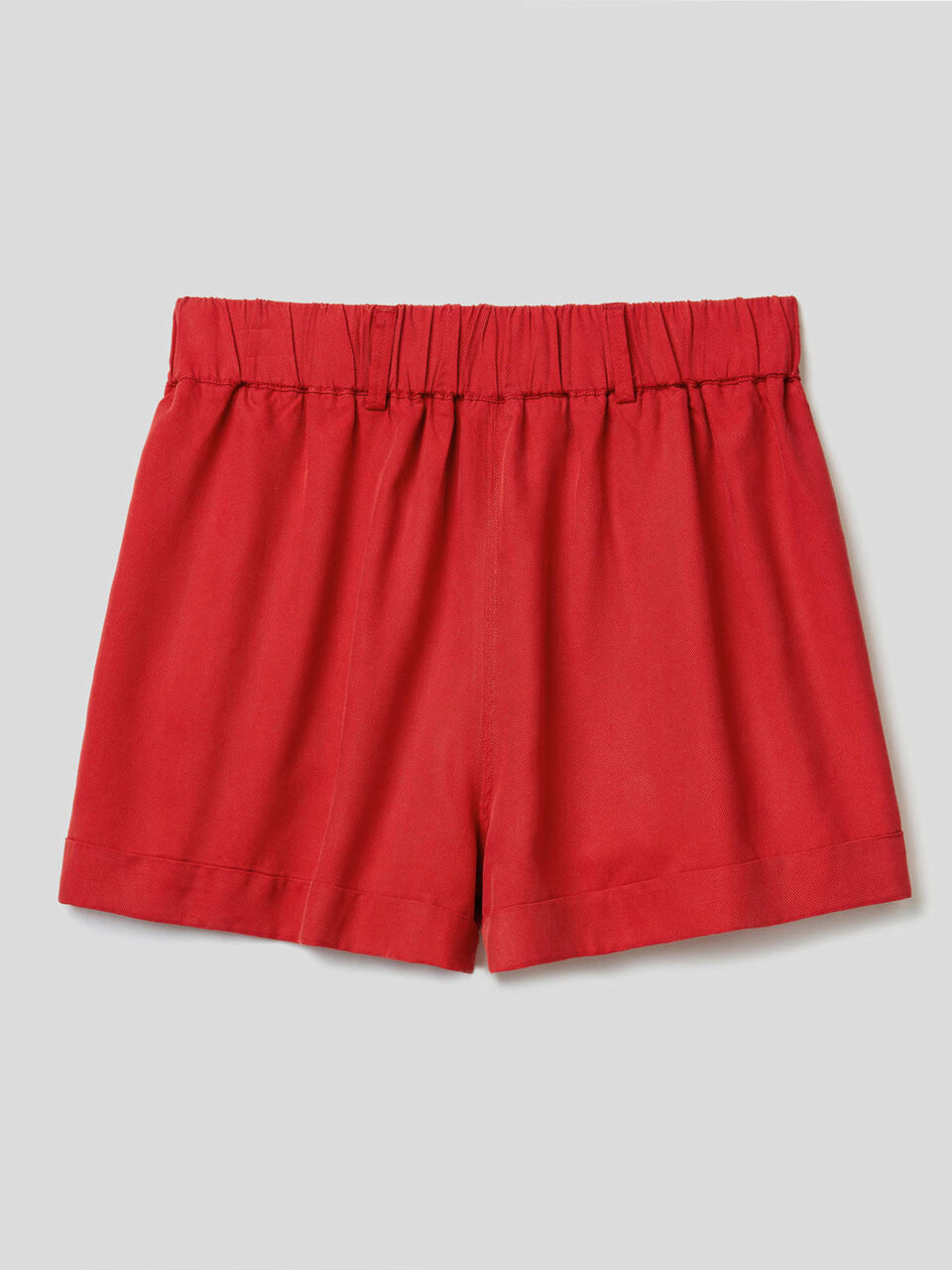 Short uni avec revers image number 2