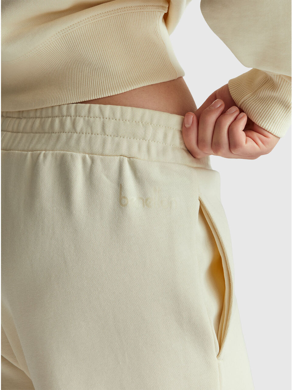 TROUSERS Femme image number null