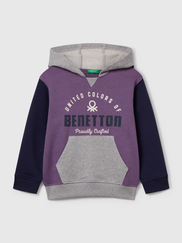 Sweat-shirt avec poche et capuche Garçon