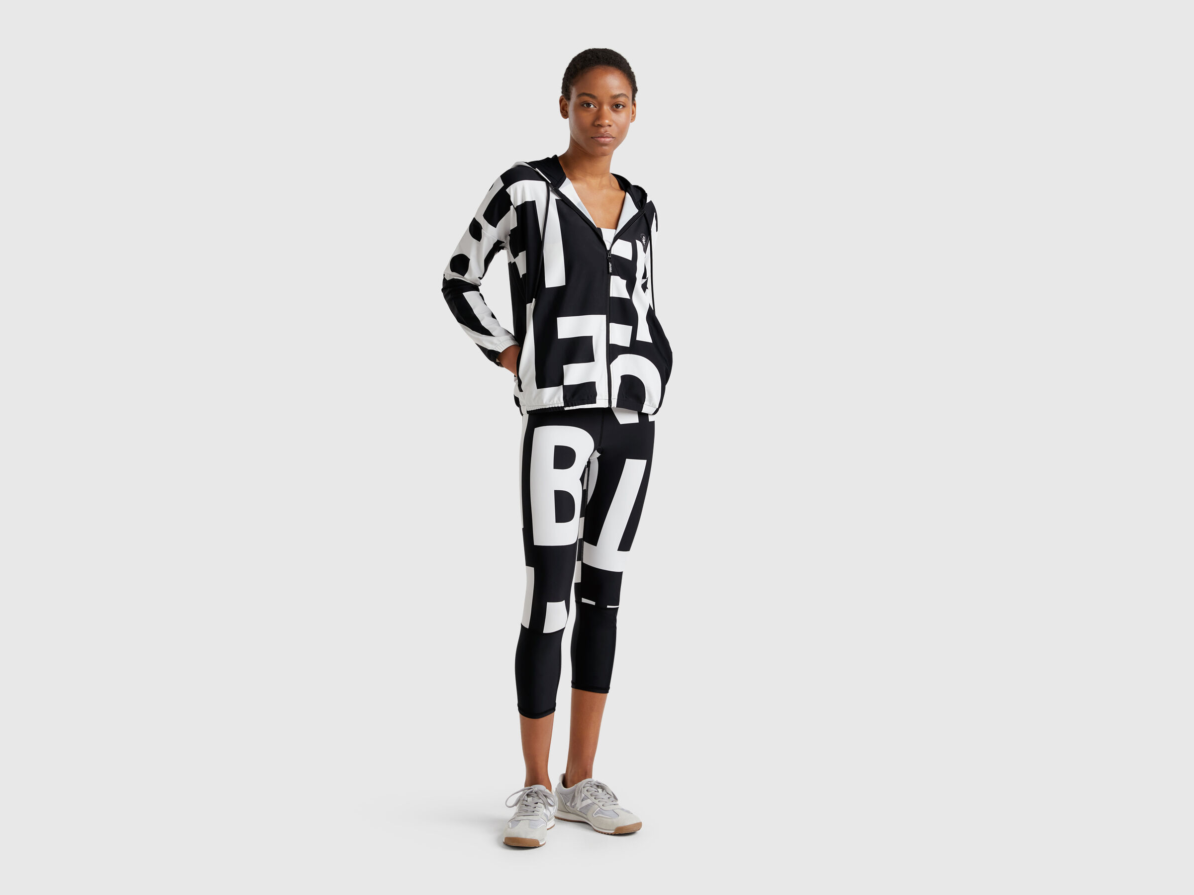 JACKET W/HOOD L/S Femme image number 2