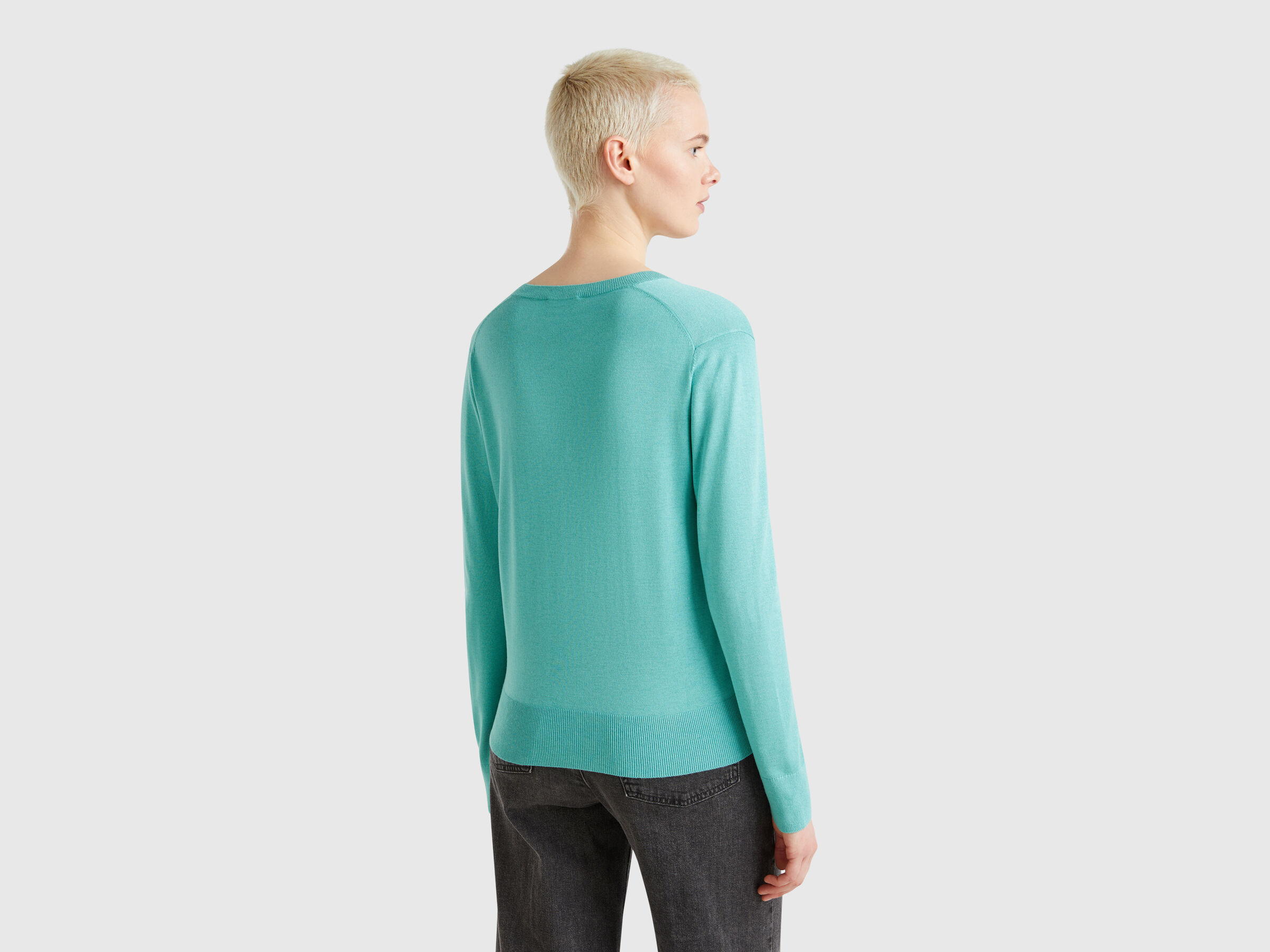 V NECK SWEATER L/S Femme image number 1
