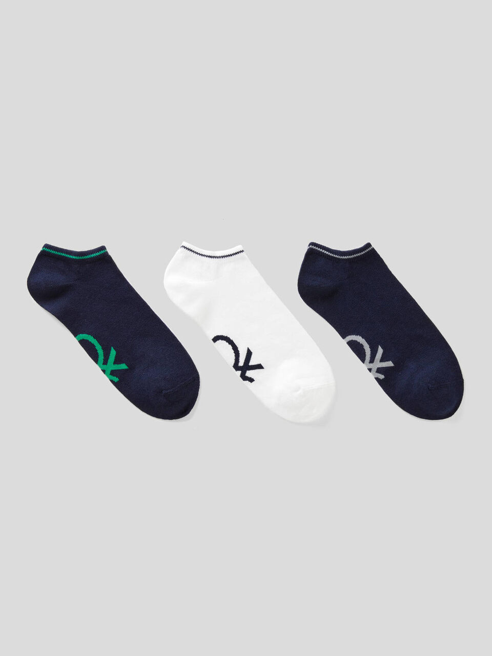 Trois paires de chaussettes basses image number 1