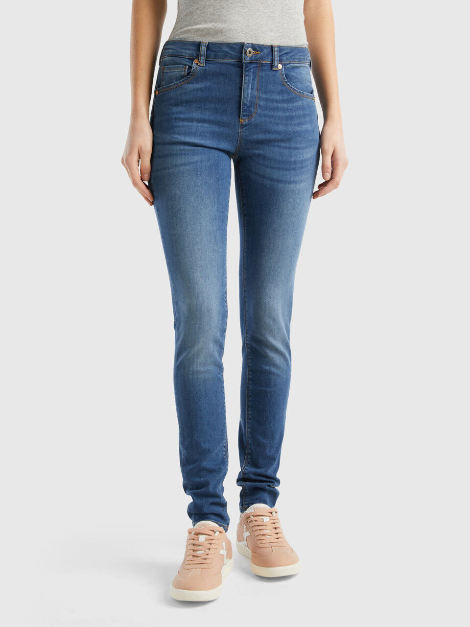 Jean sale coloré femme