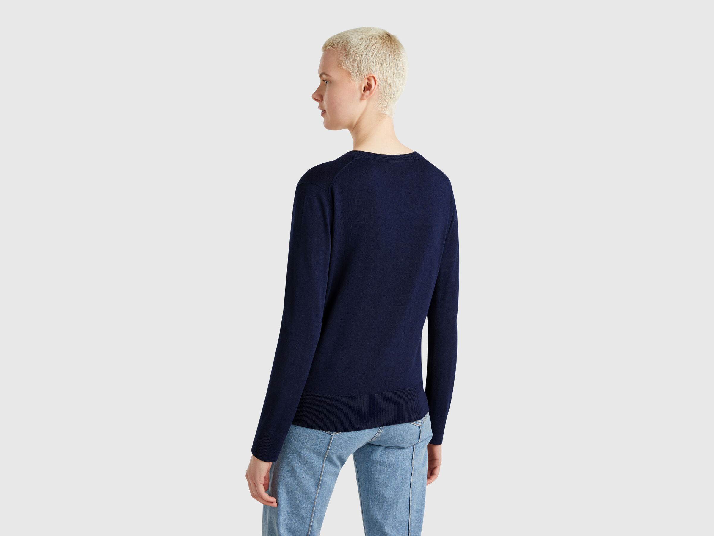 V NECK SWEATER L/S Femme image number 1