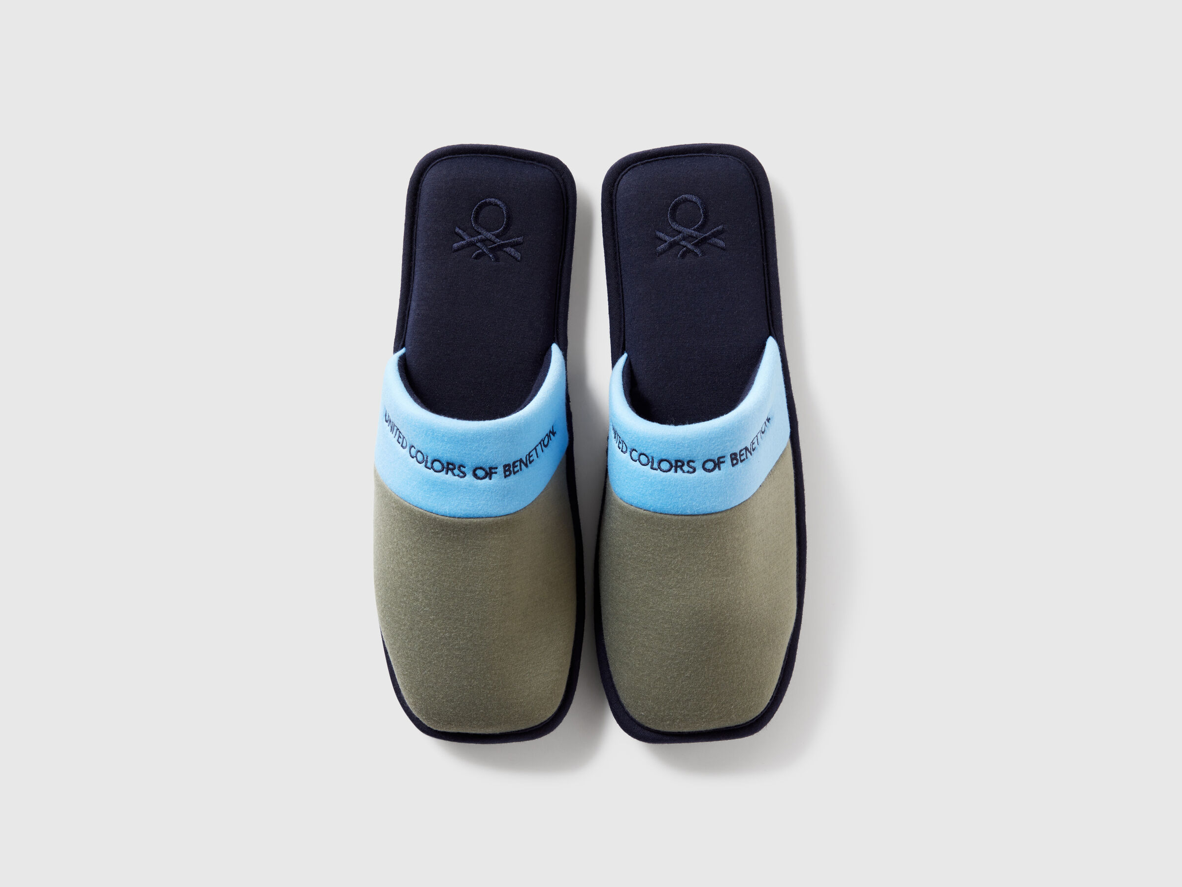 SLIPPERS image number 3