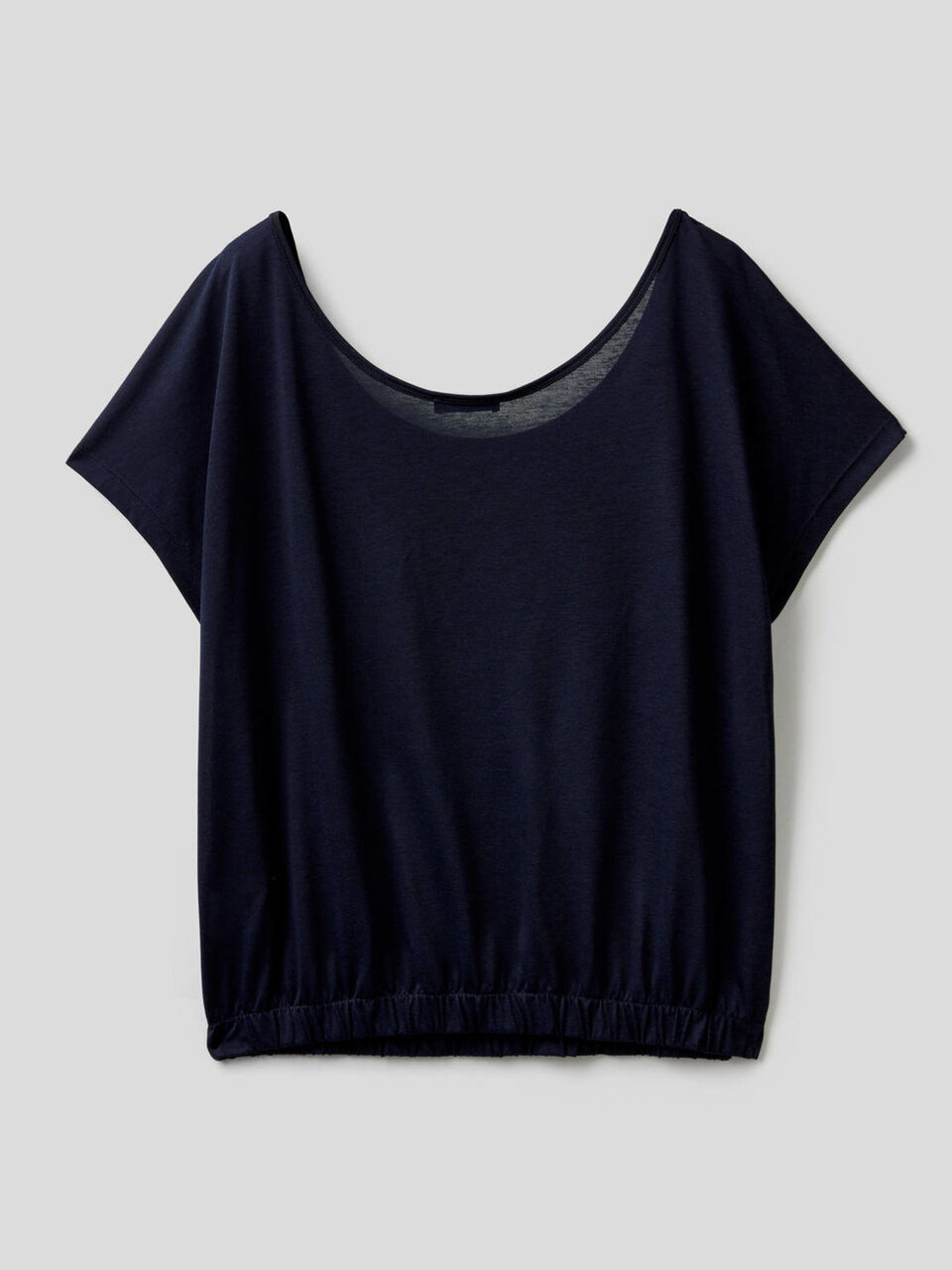 Blouse fluide avec encolure ronde image number 2