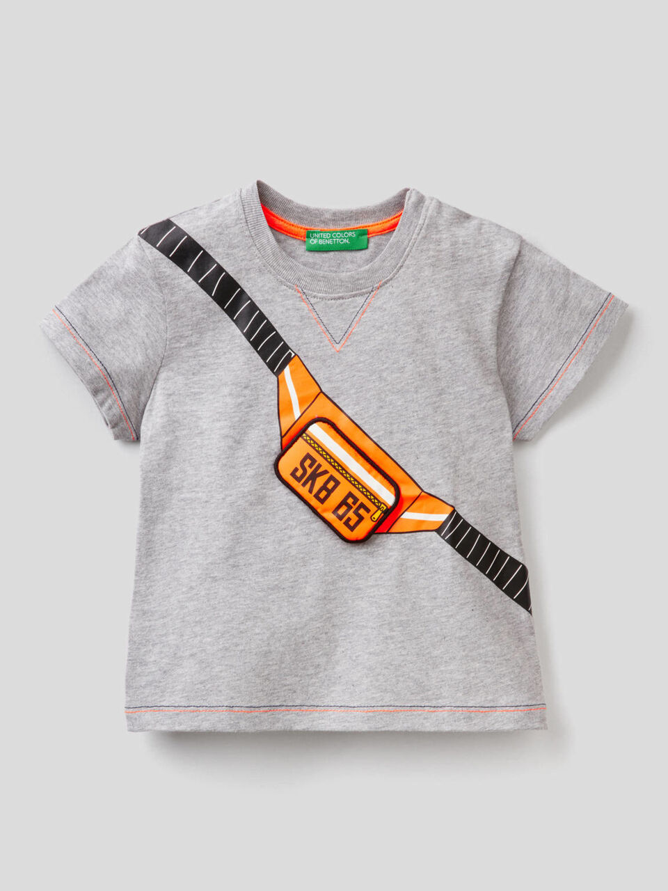 T-shirt avec application 3D image number 1