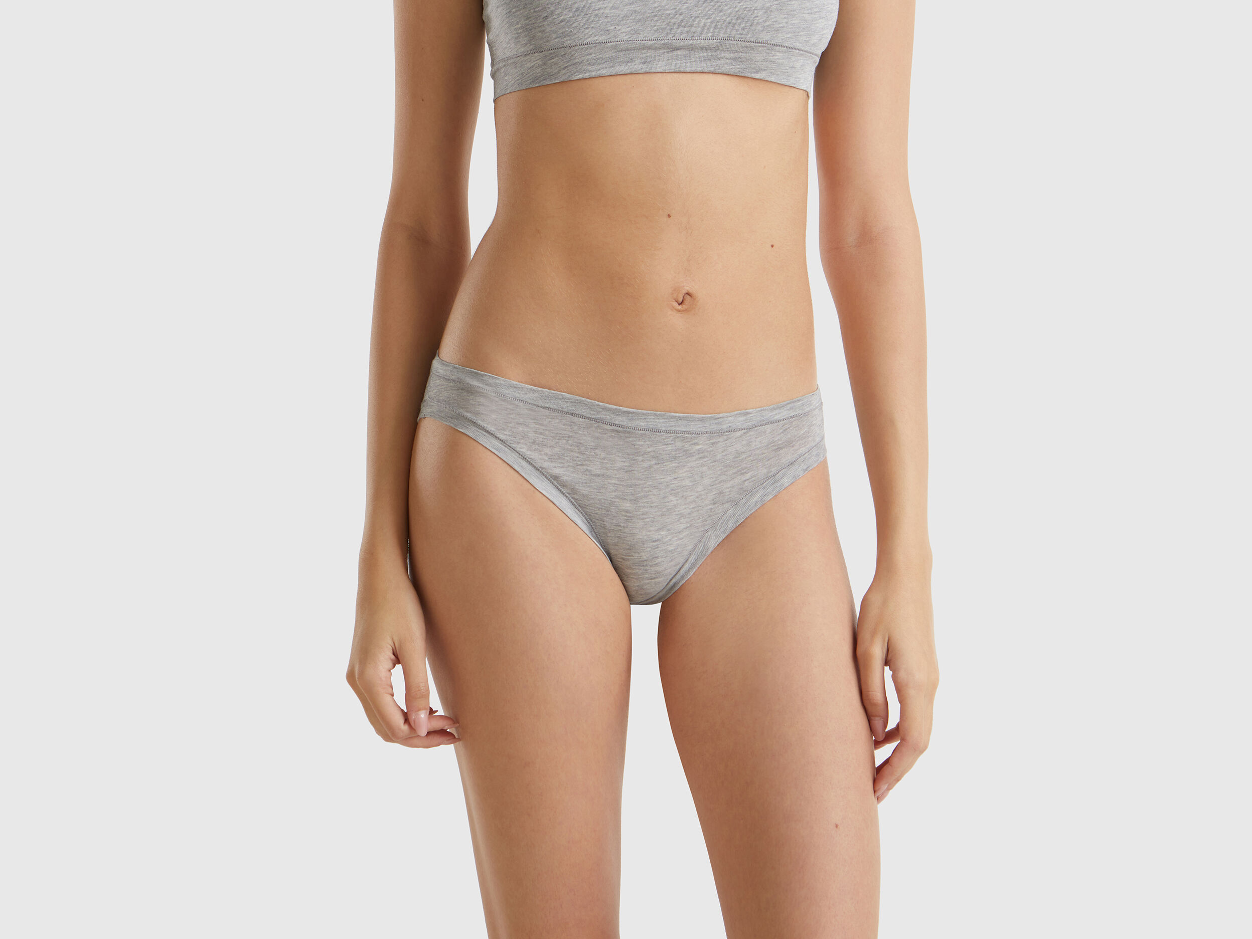 Tanga et Slip Breslien Undercolors 2024 Benetton