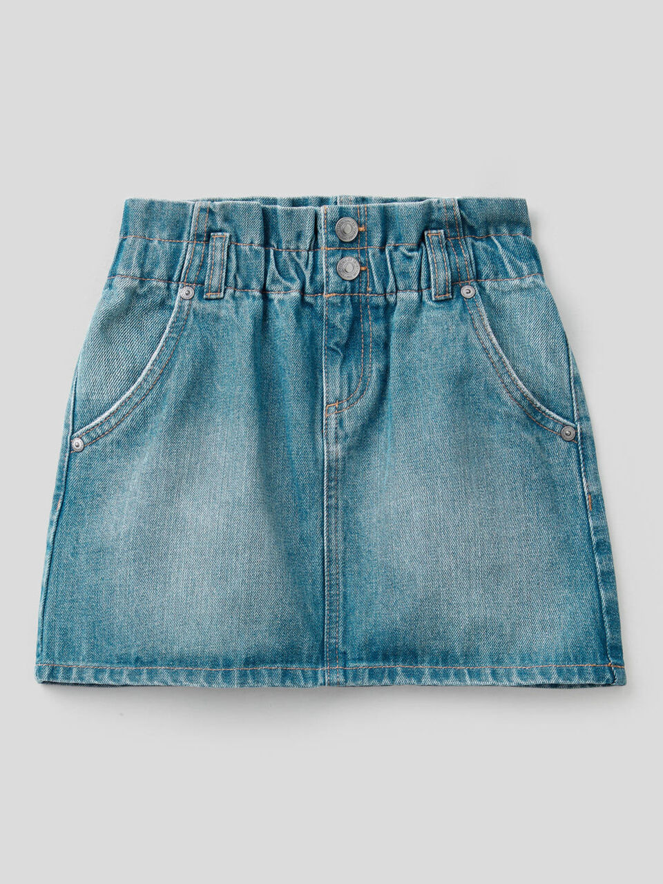 Jupe courte en denim de 100% coton image number 1