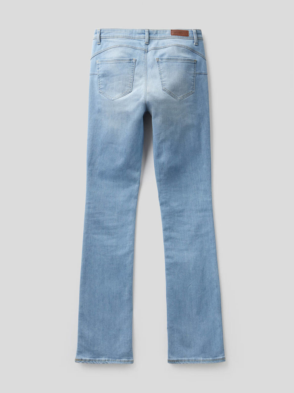 Jeans bootcut push-up image number 2