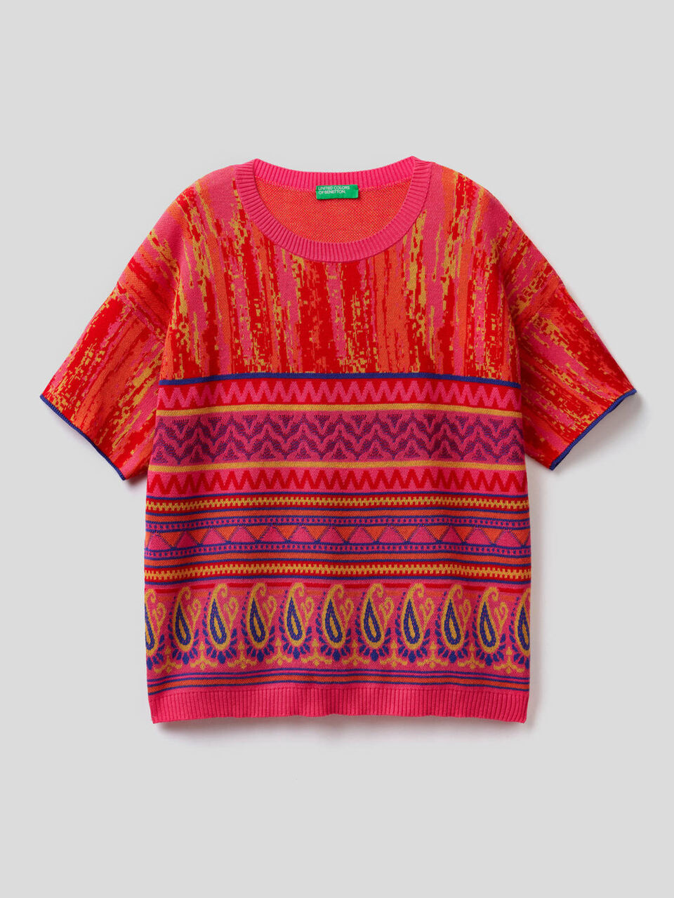 Pull avec motifs multicolores image number 1