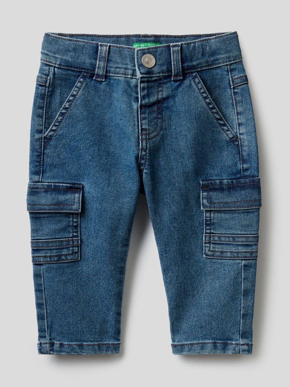 Pantalon cargo en denim stretch image number 1