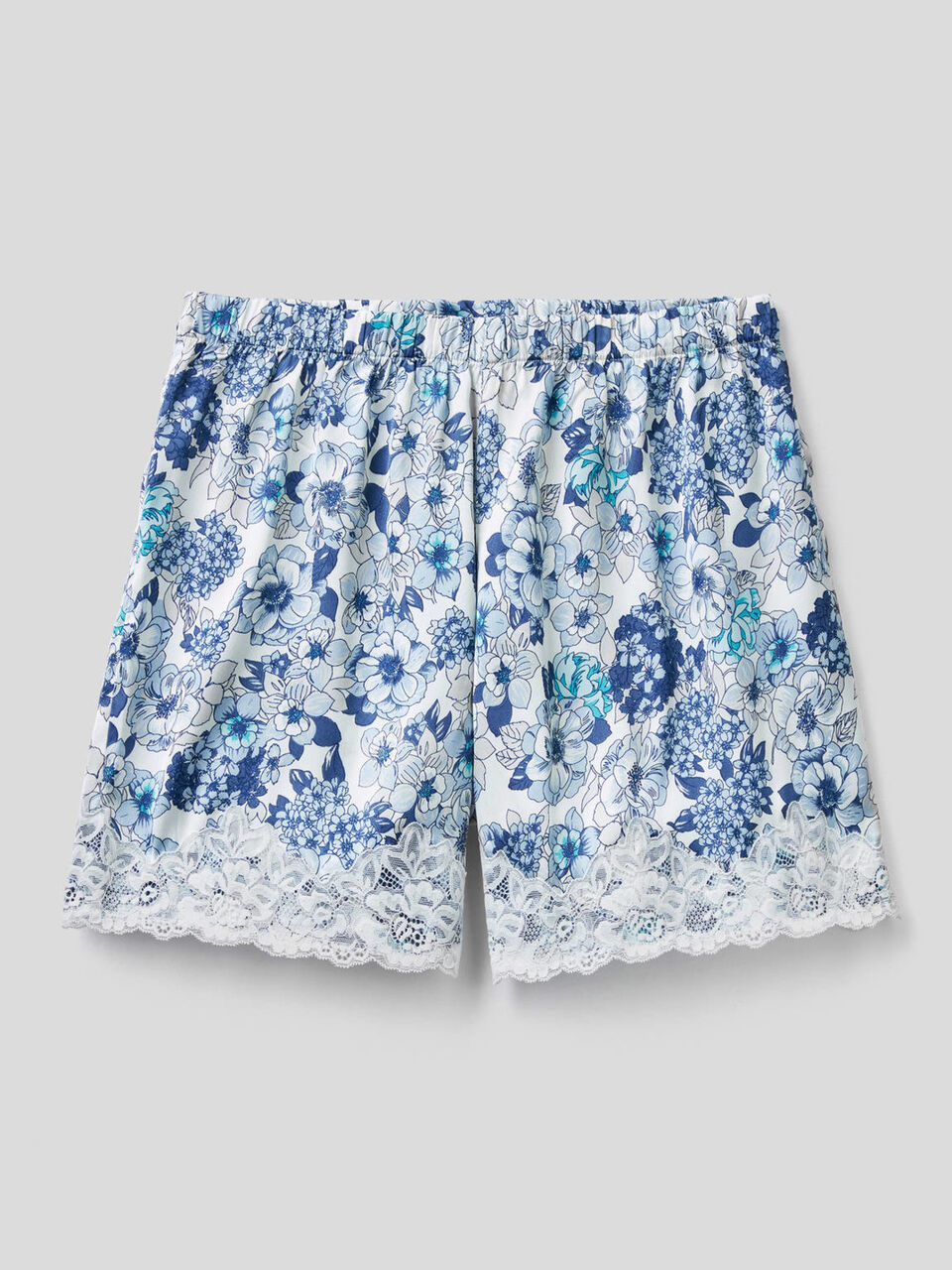 Short à fleurs avec dentelle élastique image number 1