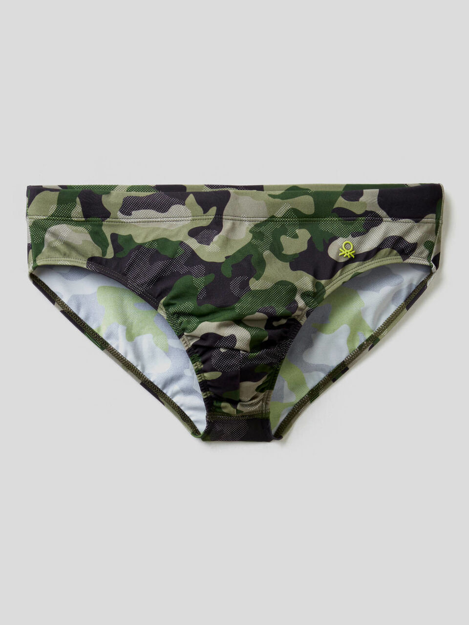 Slip de bain imprimé camouflage image number 1