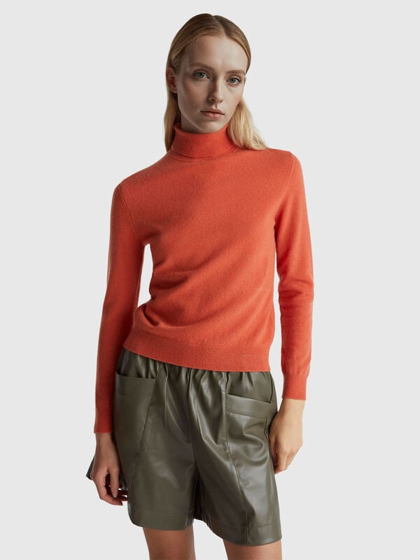 Pull col roulé orange en pure laine mérinos Femme