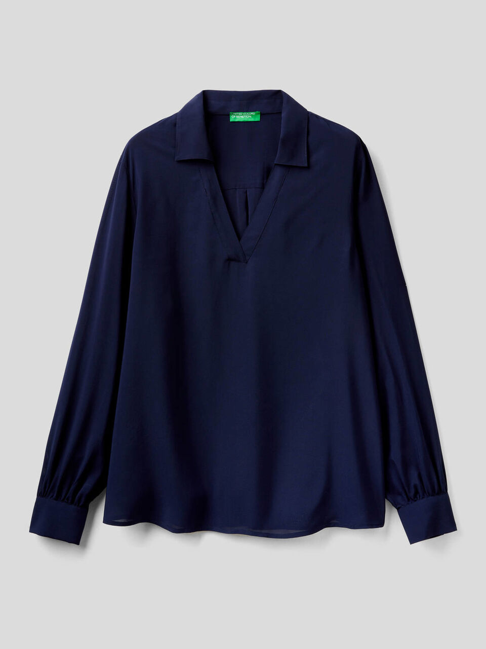 Blouse fluide avec col en V image number 1