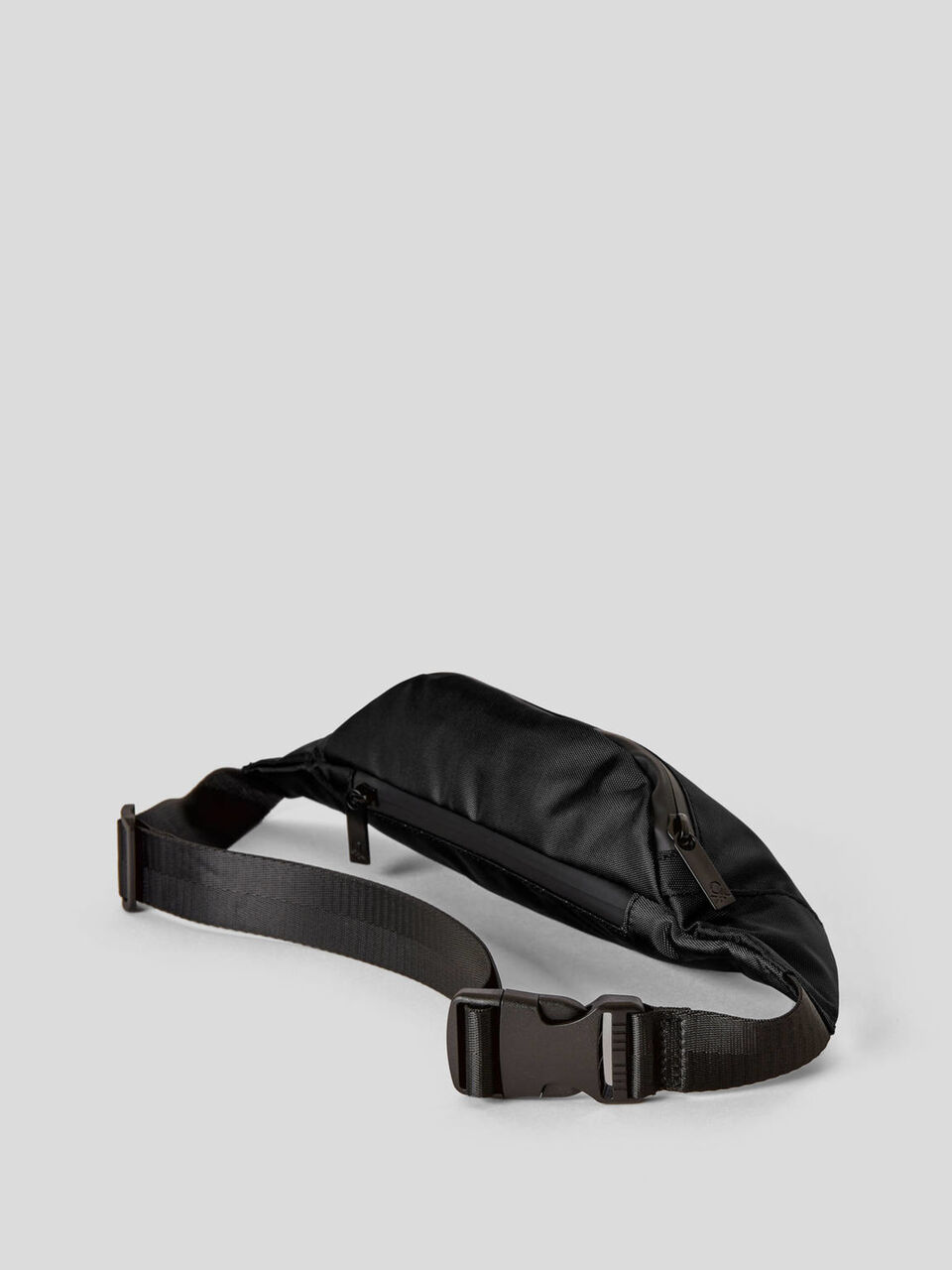 Sac banane en nylon image number 2