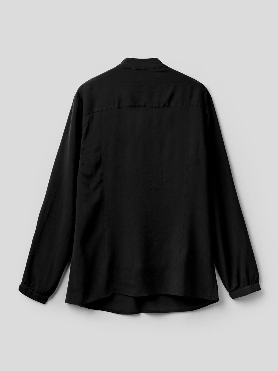 Blouse fluide col en V image number 2