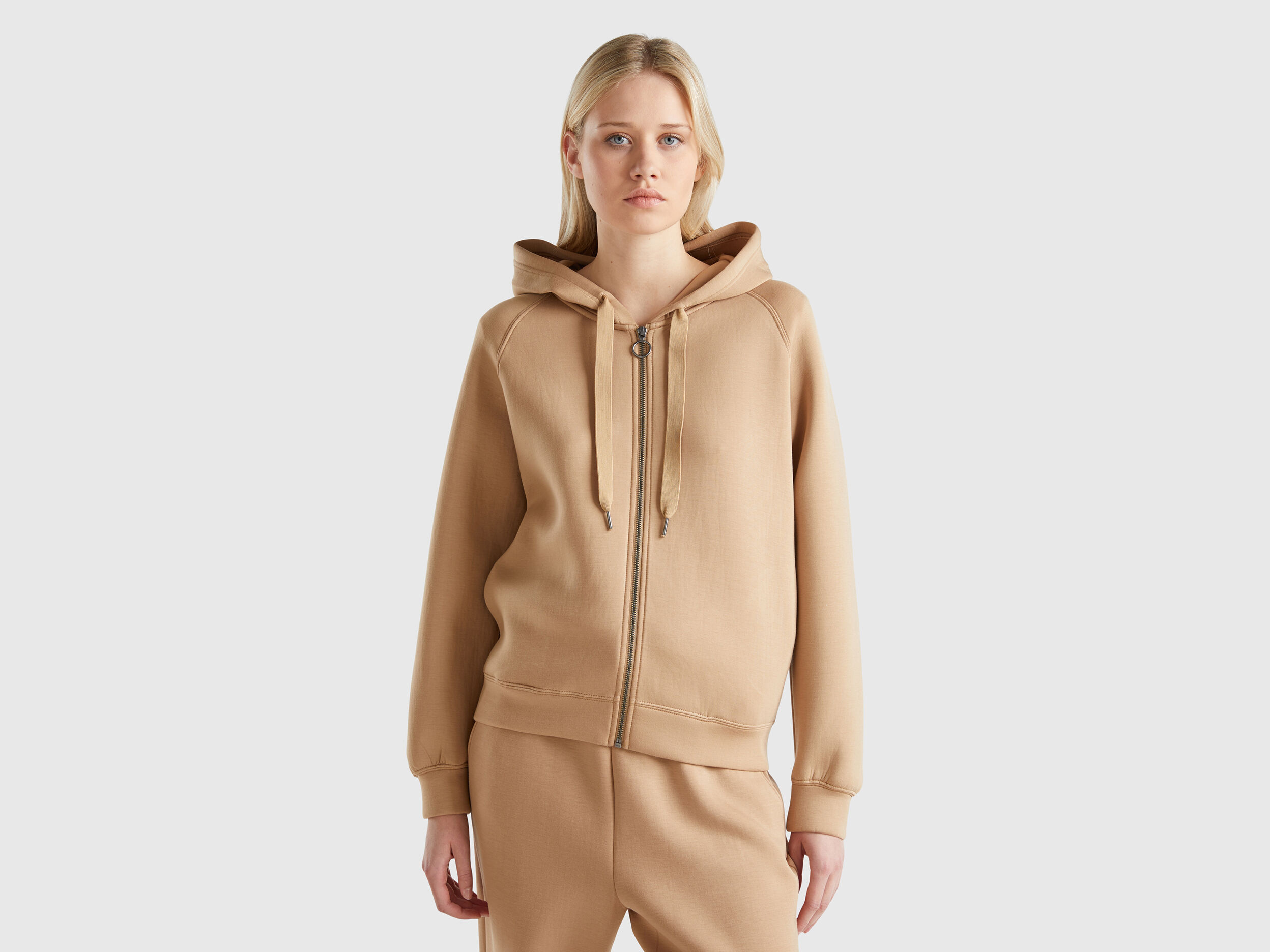 Sweats avec Capuche Femme Collection 2024 Benetton