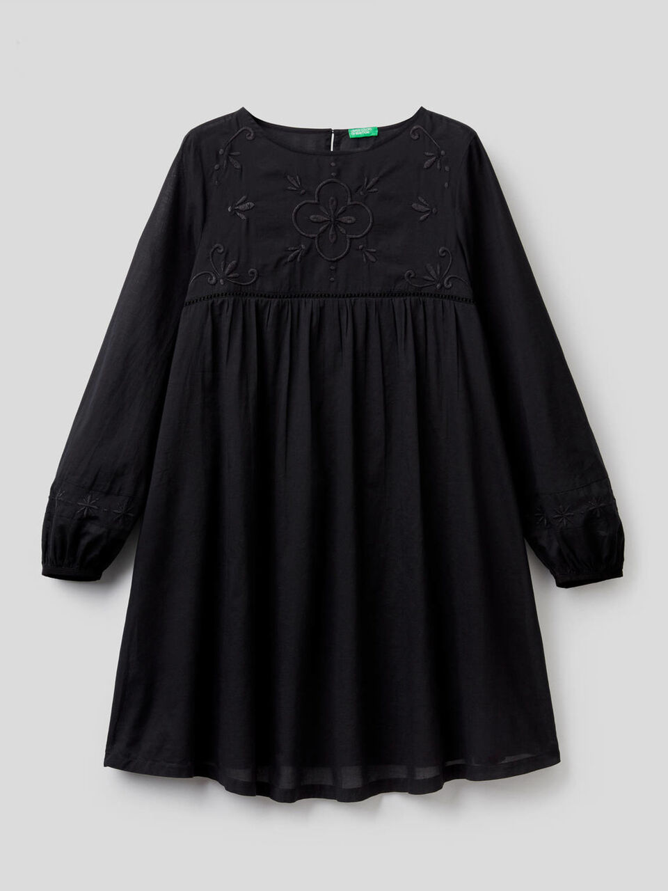 Robe en coton léger avec broderies image number 1