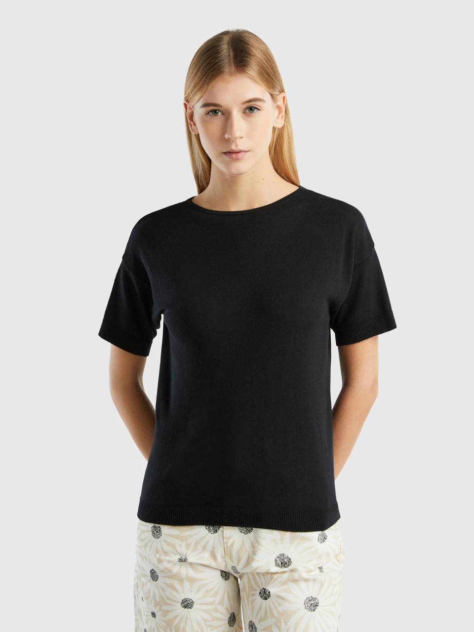 Pull noir deals manche courte